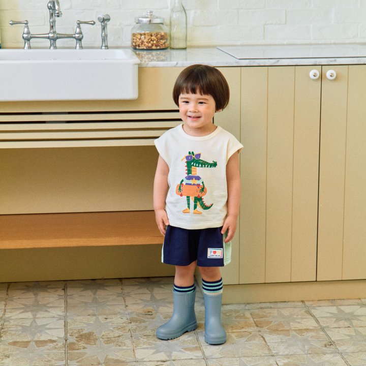 Crocodile Print Sleeveless Tee