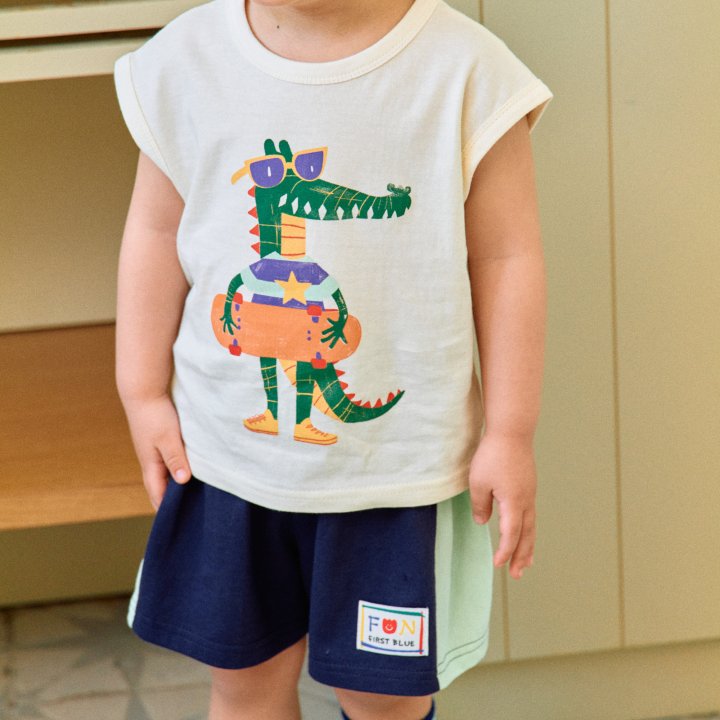 Crocodile Print Sleeveless Tee
